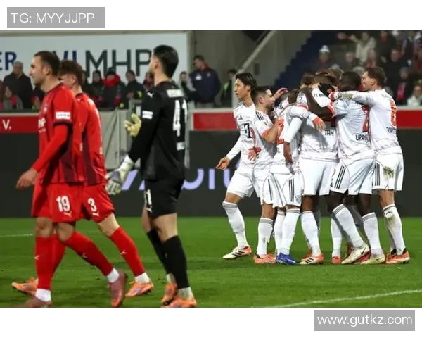 拜仁慕尼黑宣布签下世界级射手,引领球队冲击新赛季德甲冠军! 拜仁慕尼黑宣布签下世界级射手,引领球队冲击新赛季德甲冠军!