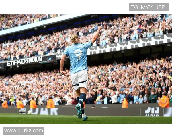 福登主罚点球助曼城锁定胜局展现超强心理素质与技术能力