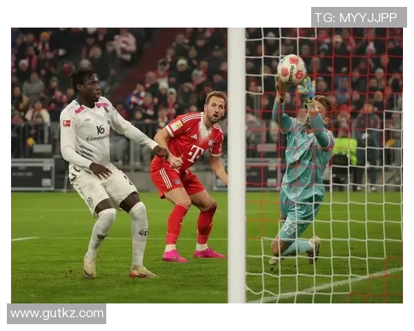 德甲联赛门将神勇表现引爆视线