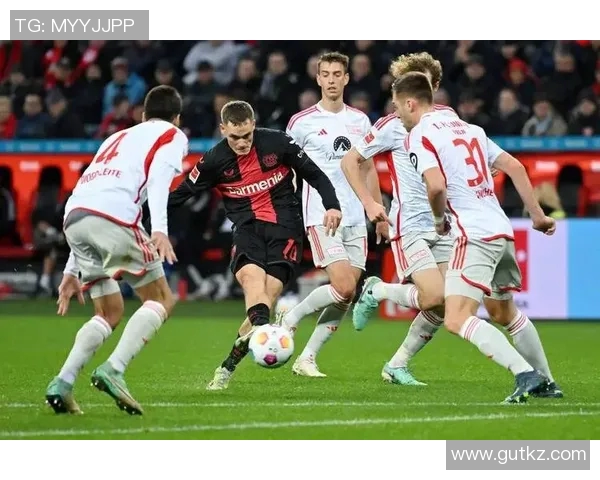 德甲争夺欧冠资格激烈，4强如虎添翼势不可挡