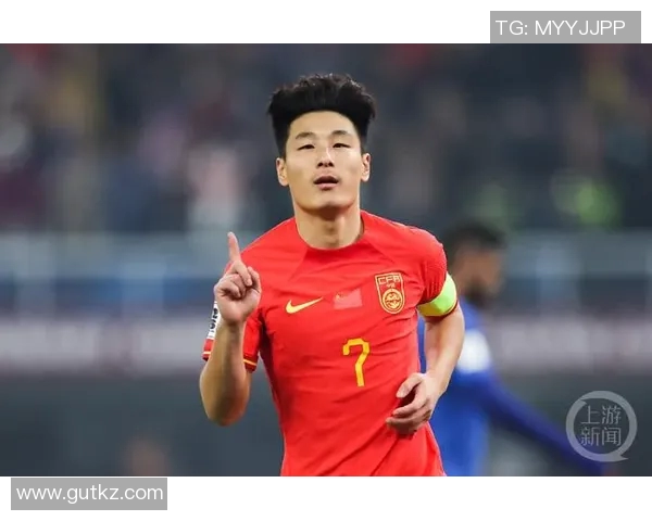 武磊精彩表现梅开二度助力上海海港赢得重要胜利