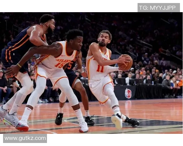 特雷杨带领老鹰队击败尼克斯队，篮球激情再燃！